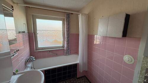 EG: Badezimmer - 
