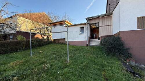 Garten - Mehrfamilienhaus, Wohnhaus mit 136,30 m² in Ebersbach an der Fils / Roßwälden zum Kaufen