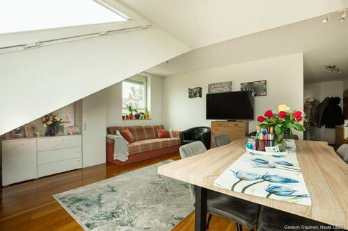 Wohnzimmer - 3 Zimmer Etagenwohnung in Bollschweil