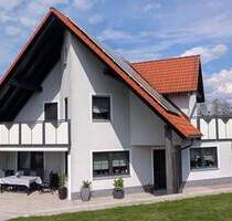 -Maklerfrei- Top gepflegtes, komfortables Familienhaus mit nachhaltiger Technik und Traumgarten - Goldkronach/ Dressendorf