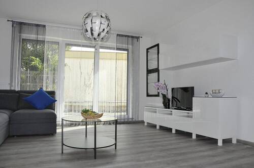 Wohnzimmer - Eine gepflegte möblierte 2-Zimmerwohnung in einer zentralen Lage