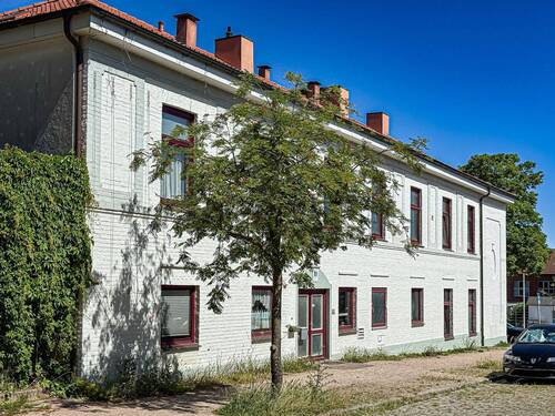 Bild 1 - Mehrfamilienhaus in Kiel-Wellingdorf Nähe Sportboothafen