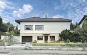 Straßenansicht - Einfamilienhaus mit 122,40 m² in Wiesbaden zum Kaufen
