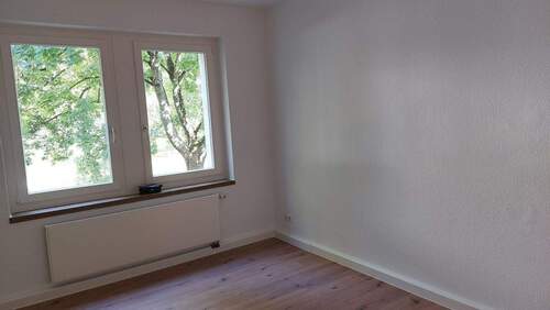 Zimmer - 2 Zimmer Etagenwohnung zur Miete in Chemnitz