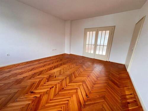 Ess-/Arbeitszimmer - 