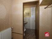 Garderobe - Blick ins Gäste WC - 