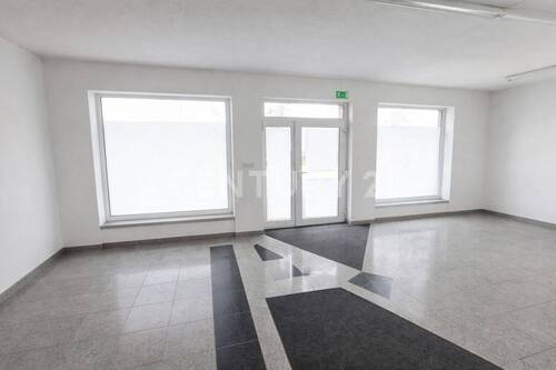 Bürofläche links (Bild wurde bearbeitet) - 