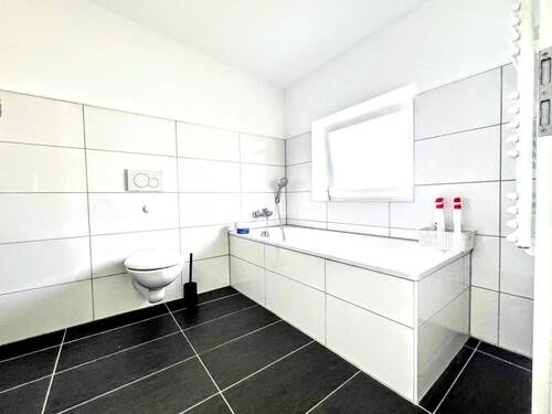 OG 2 Bad und Dusche - 