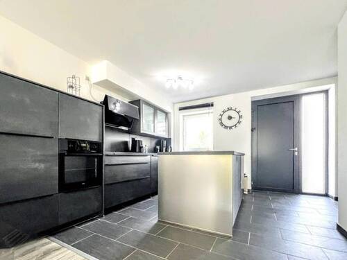 Offene Küche - Modernes Reihenmittelhaus mit Garage in ruhiger Sackgassenlage - ein perfektes Zuhause für Familien.