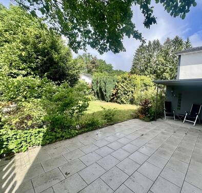Große Terrasse mit Garten - 5 Zimmer Einfamilienhaus in Norderstedt