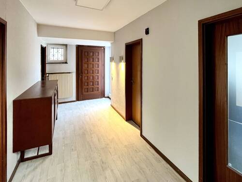 Flur mit Eingangsbereich - Einfamilienhaus mit 115,00 m&sup2; in Norderstedt zum Kaufen