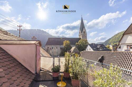 Aussicht von der großzügigen Dachterrasse bis zum Albtrauf - 