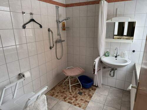 Bad am Schlafzimmer - 