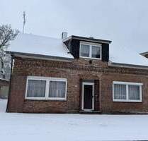 Mitten im Ort ein beschauliches Zuhause mit Einliegerwohnung - Burg (Dithmarschen)