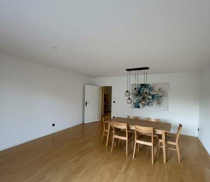 Essbereich im Wohnzimmer - 3 Zimmer Etagenwohnung in Wolfratshausen