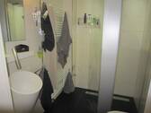 Bad mit Designer-Waschbecken - 3 Zimmer Etagenwohnung zur Miete in Saarlouis
