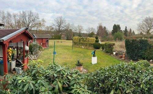Blick in den Garten.JPG - Mehrfamilienhaus, Wohnhaus mit 130,00 m&sup2; in Melbeck zum Kaufen