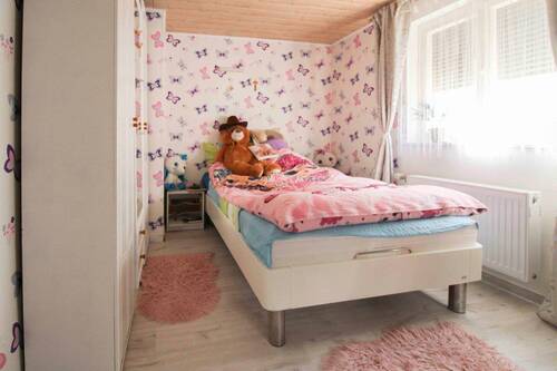 Kinderzimmer 1 Wg 1 - Mehrfamilienhaus, Wohnhaus mit 390,80 m&sup2; in Horb am Neckar zum Kaufen