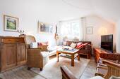 Das gemütliche Wohnzimmer - Modernisierte 3-Zi.-DG-Wohnung (2019) mit Garage in Wehr