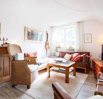 Modernisierte 3-Zi.-DG-Wohnung (2019) mit Garage in Wehr
