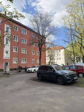 Hausansicht - Lichtdurchflutete Wohnung nahe Spandaus Zentrum in Wassernähe!