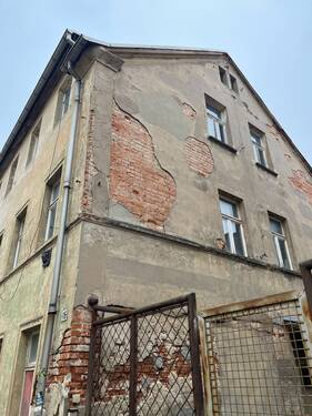 Hausansicht - 9 Zimmer Mehrfamilienhaus, Wohnhaus zum Kaufen in Altenburg