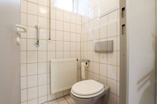 WC - 