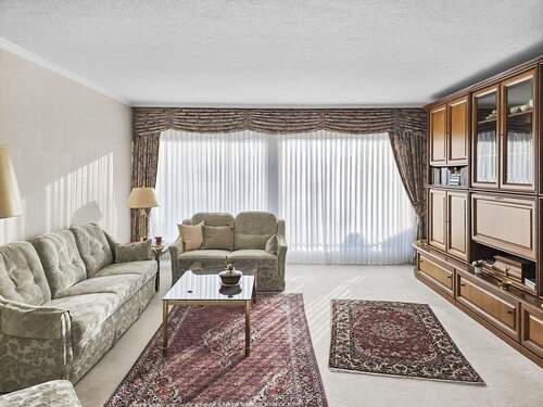 Wohnzimmer - Attraktive 3-Zimmer-Wohnung in begehrter Lage von Bremen-Gete