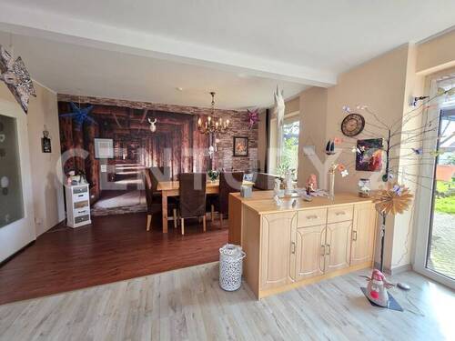 Wohn- und Esszimmer - 