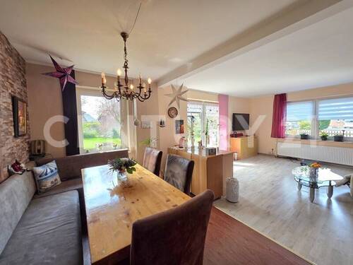 Wohn- und Esszimmer - 