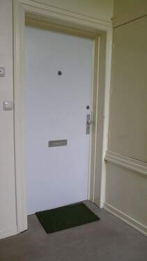 Wohnungstür.JPG - 1 Zimmer Etagenwohnung in Hamburg