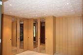 EG Zimmer 1 mit Einbauschrank - 