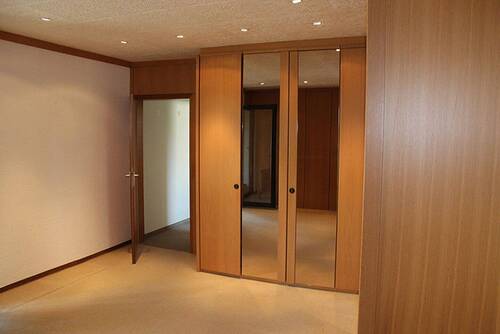 EG Zimmer 1 mit Einbauschrank - 