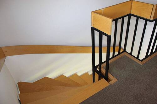Stahl-Holztreppe von OG ins EG - 