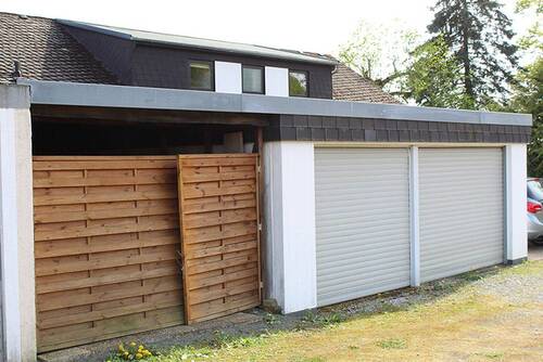 Doppelgarage nebst Schuppen - 