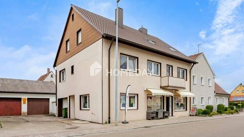 Außenansicht 1 - Saniertes Mehrfamilienhaus mit 2 WE, einer Gewerbeeinheit und Garage in Bechhofen
