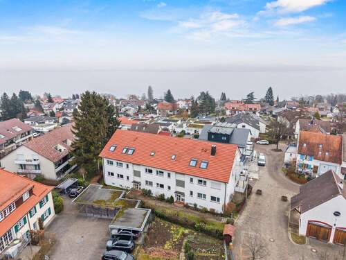 Luftbild Westansicht - 3 Zimmer Etagenwohnung zum Kaufen in Konstanz