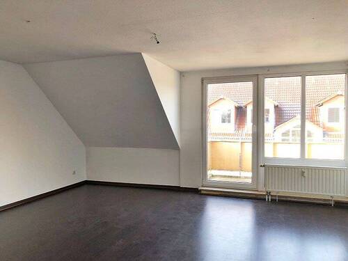 Wohnzimmer - 2 Zimmer Etagenwohnung in Mügeln