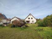Garten, Blick zum Haus - 8 Zimmer Einfamilienhaus in Neuhausen