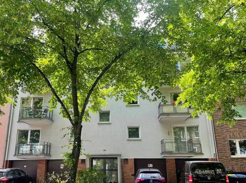 Hausansicht - Perfekte Wohnung für 3-4er WG mitten in Köln-Lindenthal - nur schriftliche Bewerbungen -