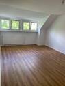 Zimmer 1 - 5 Zimmer Etagenwohnung zur Miete in Köln