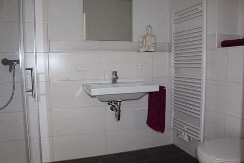 Das Bad (abb. ähnlich) - 