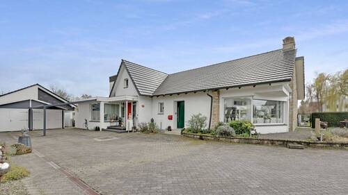 Hausansicht - Ein Haus - viele Möglichkeiten: Luxus, Raum & Wellness im Münsterland