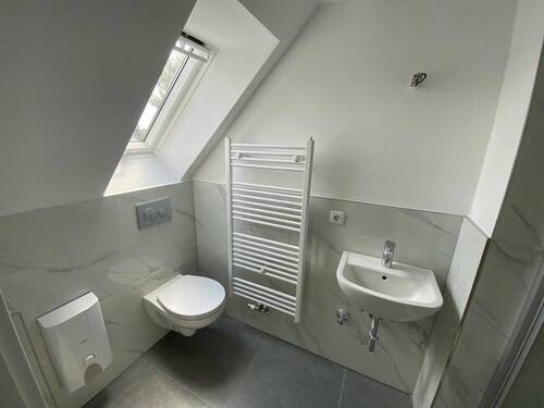 Bad - 1 Zimmer Etagenwohnung in Mülheim