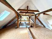 Dachboden 4 - 