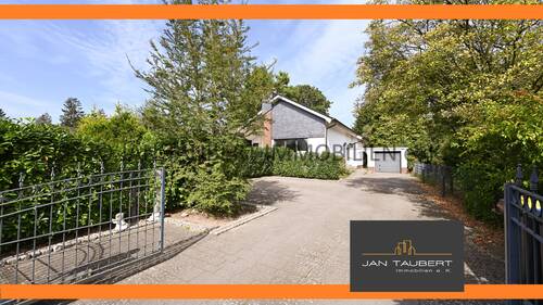 Hausansicht Straße - ***EINFAMILIENHAUS FÜR DIE JUNGE FAMILIE*** mit Kaminofen und Garage - großes Grundstück!