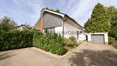 Zugang zum Haus - 5 Zimmer Einfamilienhaus zum Kaufen in Siek