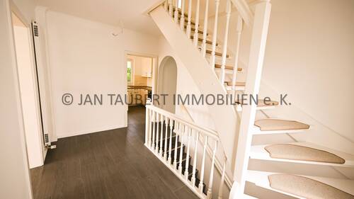 Eingangsbereich/helle Diele - 