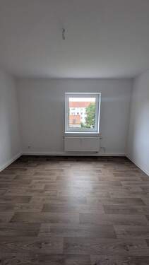 Wohnzimmer - 2 Zimmer Etagenwohnung zur Miete in Brandenburg an der Havel