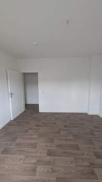 Wohnzimmeransicht 2 - 2 Zimmer Etagenwohnung in Brandenburg an der Havel